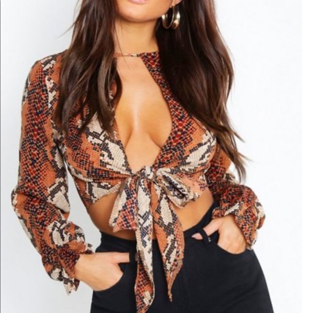 Snake tie front ruffle cuff crop